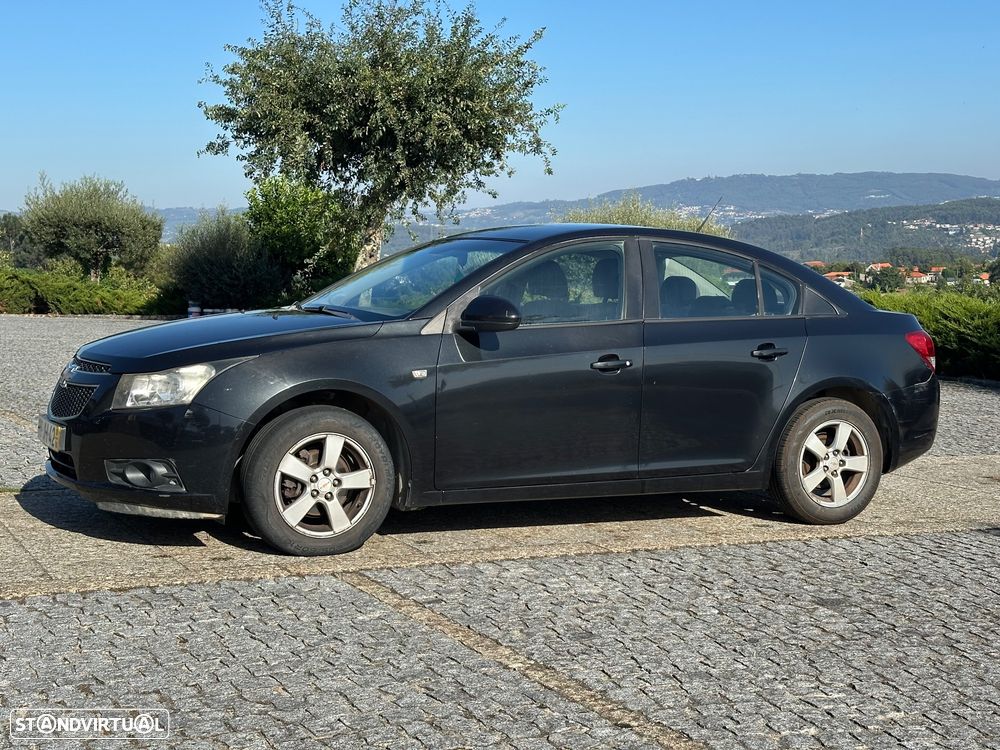 Chevrolet Cruze 1.6 LS - 4