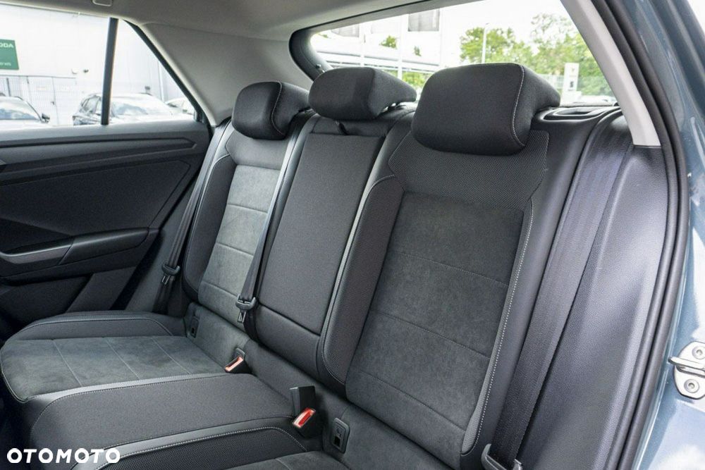 Volkswagen T-Roc - 23