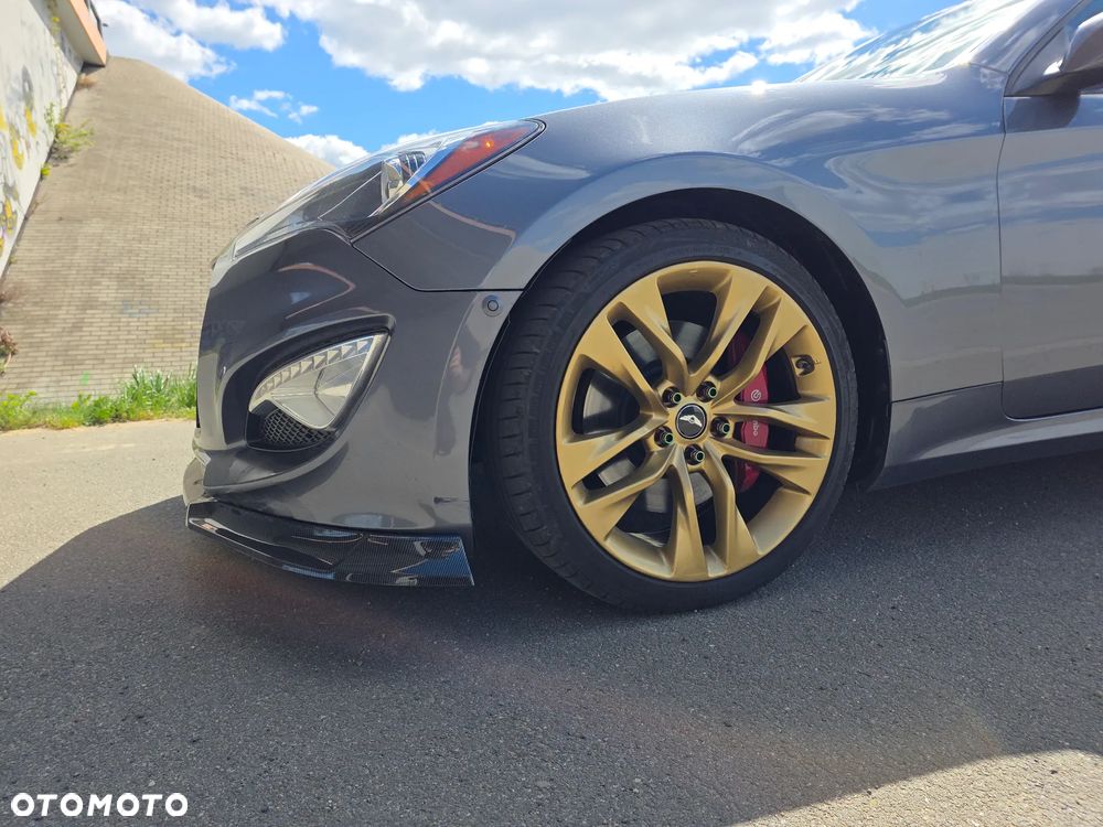 Hyundai Genesis Coupe - 3