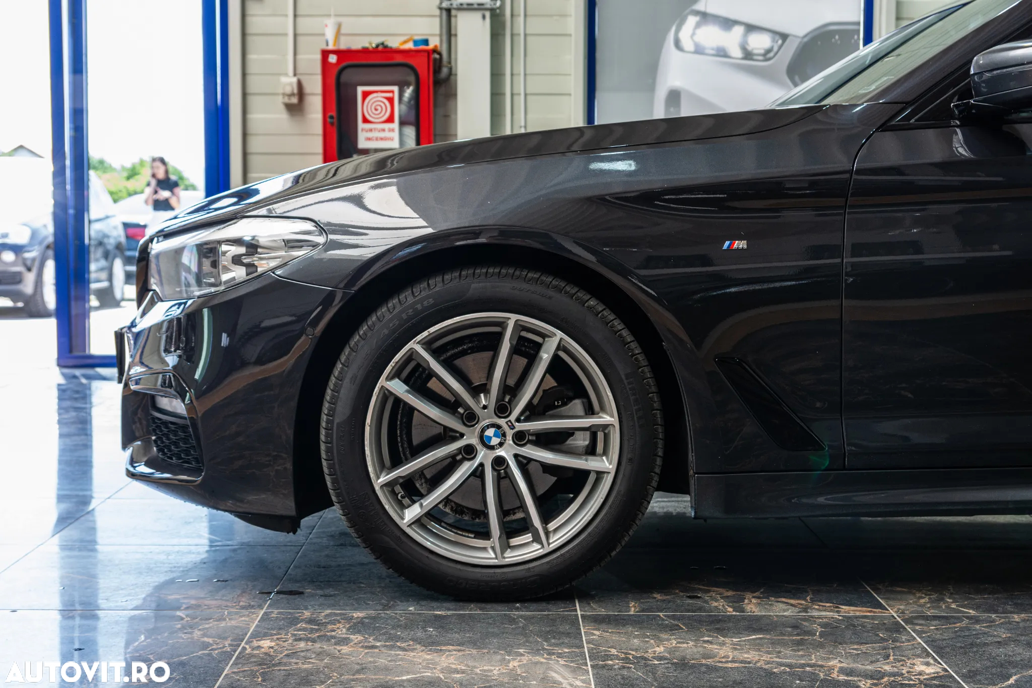 BMW Seria 5 520d xDrive Aut. M Sport Edition - 9