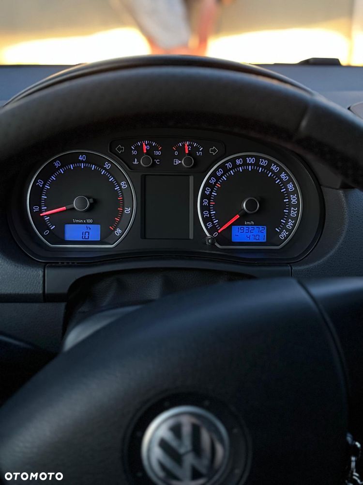 Volkswagen Polo - 11