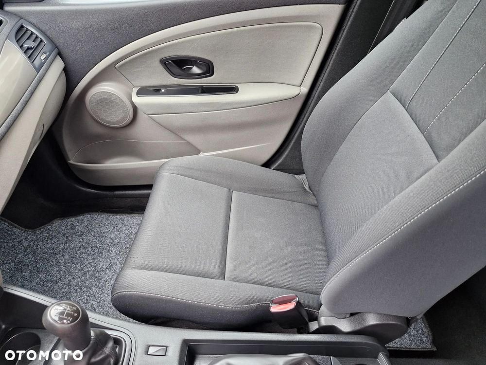 Renault Megane 1.6 16V 100 Authentique - 17