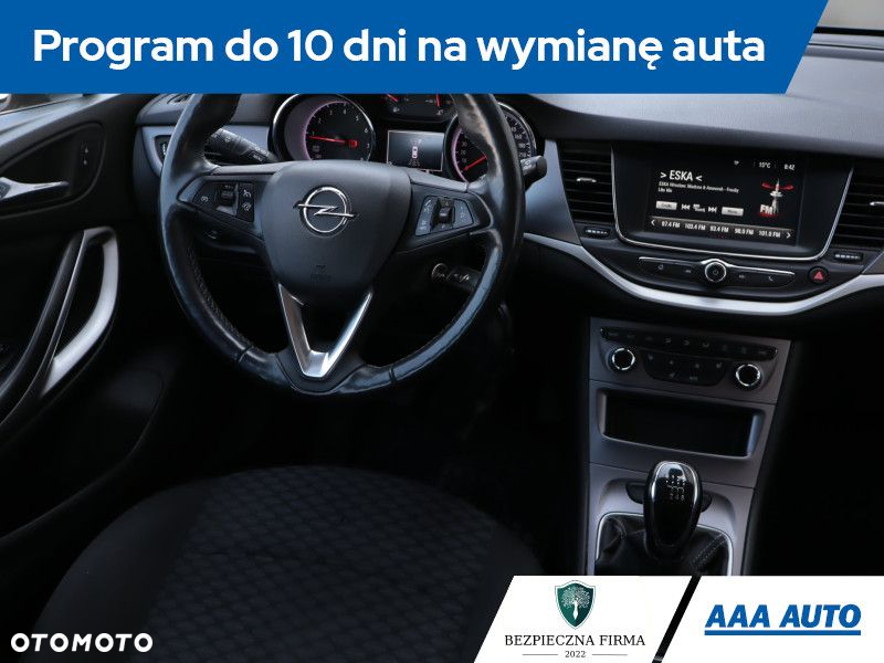 Opel Astra - 8
