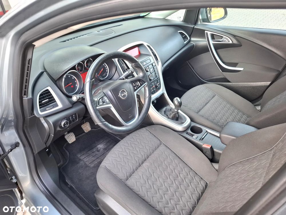 Opel Astra 1.4 Turbo Exklusiv - 18