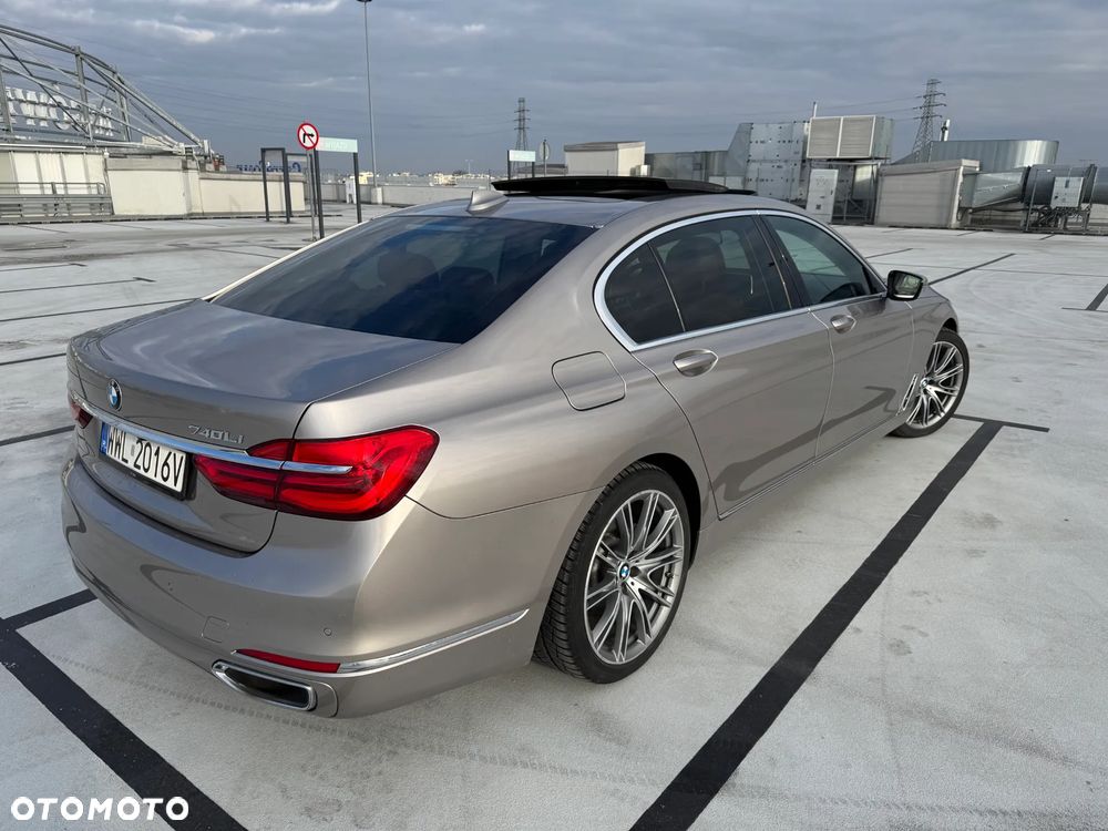 BMW Seria 7 740Li - 5