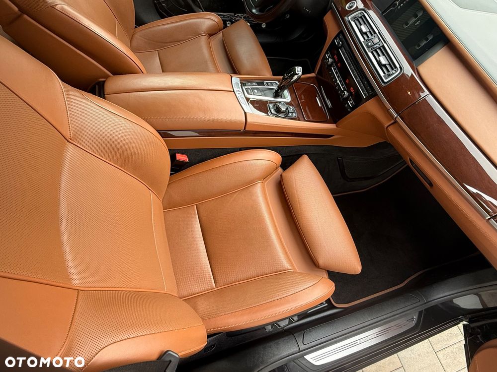 BMW Seria 7 760i - 27