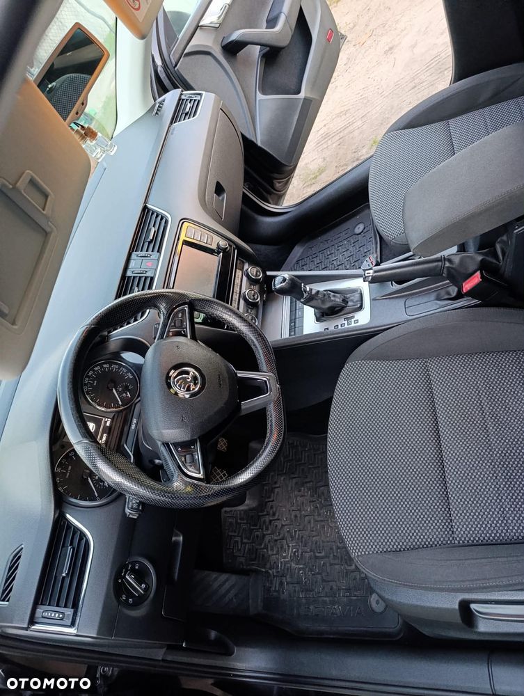 Skoda Octavia 2.0 TDI Ambition DSG - 19