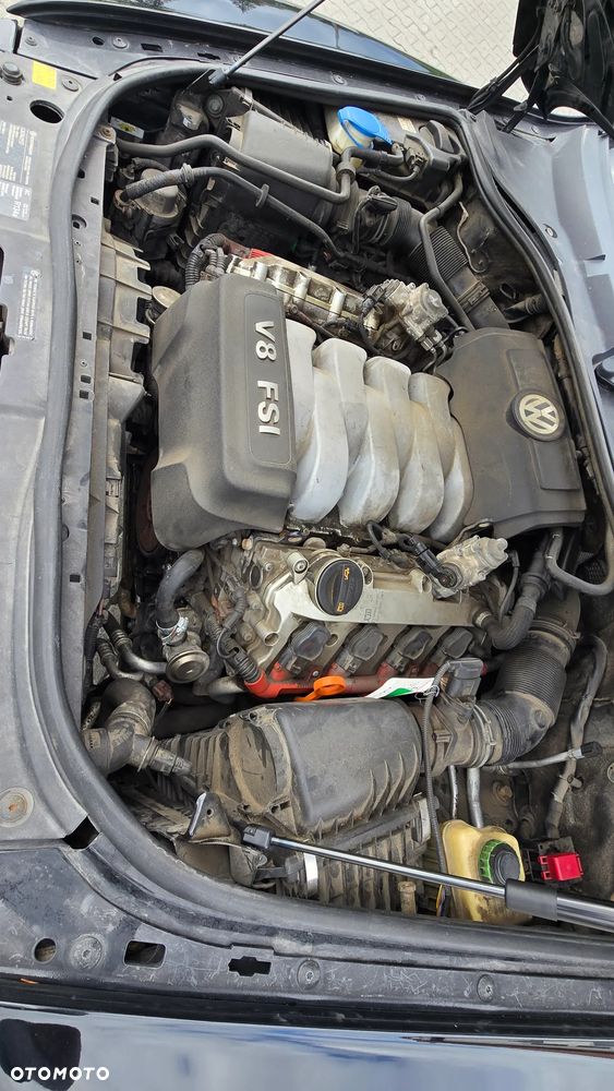 Volkswagen Touareg 4.2 V8 FSI Tiptr - 24