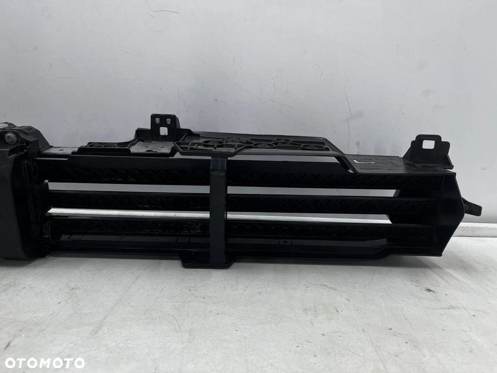 Osłona chłodnicy BMW iX3 G08 Lift LCI 21-25r. DOLNA żaluzja roleta kierownica wlot powietrza zderzak - 16