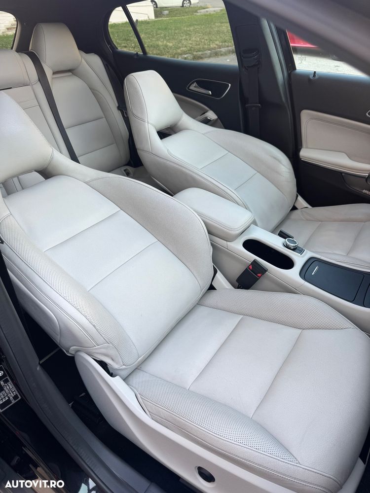 Mercedes-Benz GLA - 13
