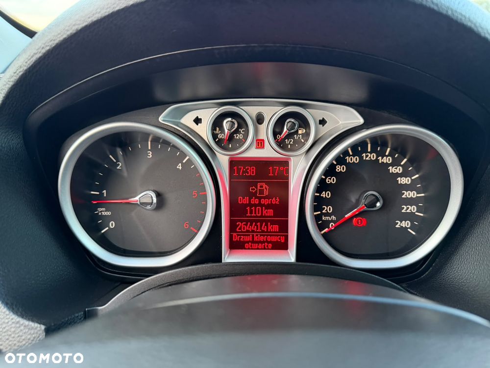 Ford Kuga - 16