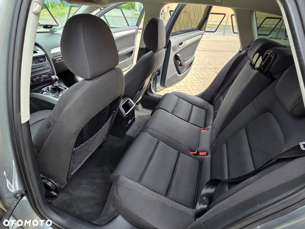 Audi A4 Avant 2.0 TDI DPF Ambiente - 29