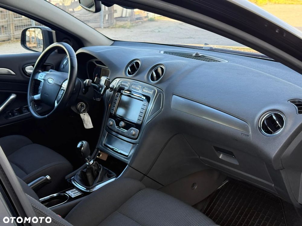 Ford Mondeo 2.0 TDCi Titanium - 13