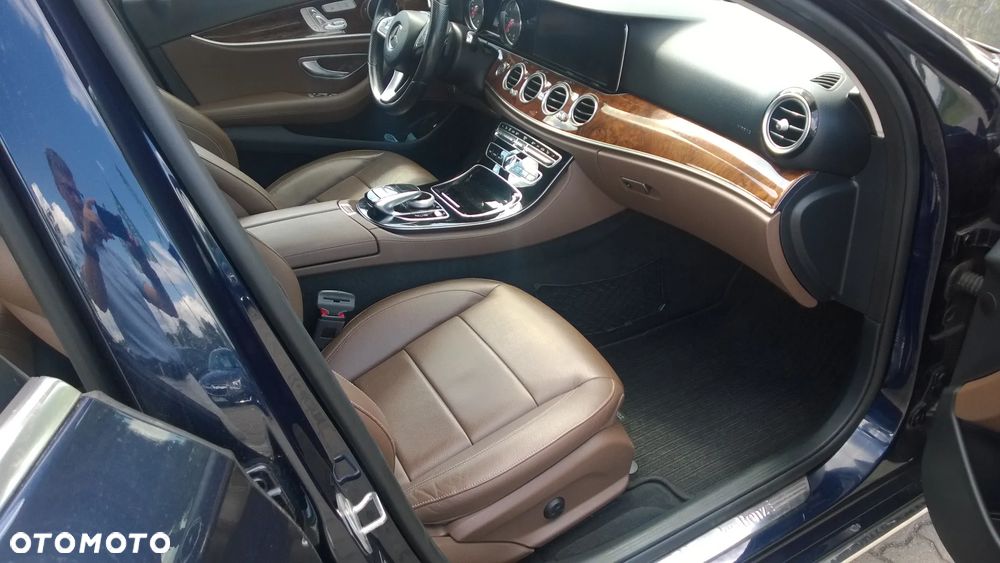 Mercedes-Benz Klasa E 350 d 4Matic 9G-TRONIC Exclusive - 10