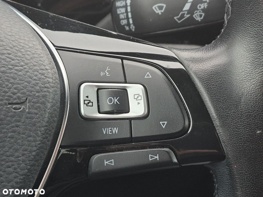 Volkswagen Touran 2.0 TDI BMT Highline - 17