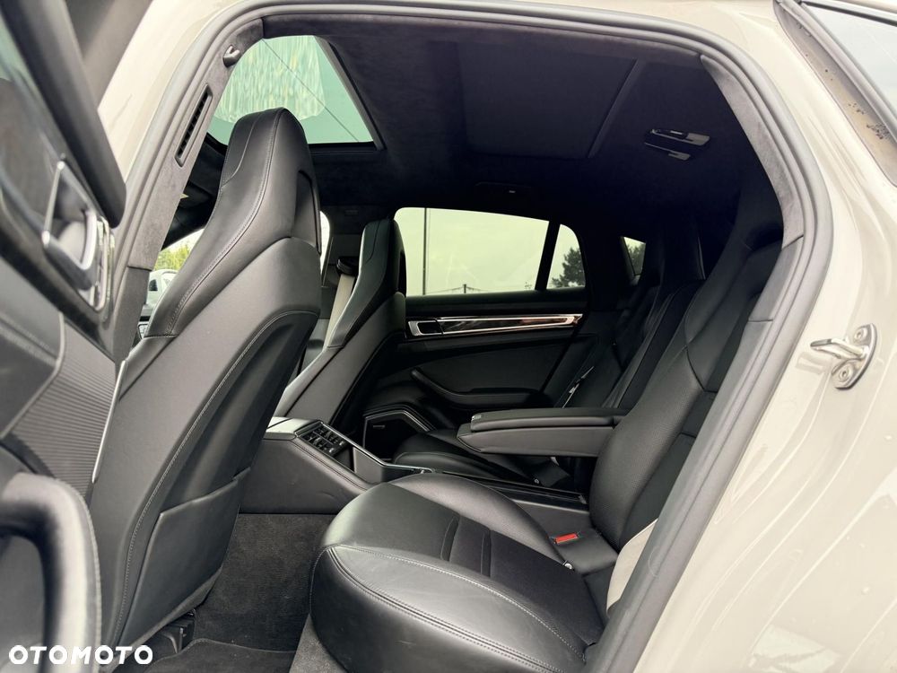 Porsche Panamera Turbo S E-Hybrid - 13