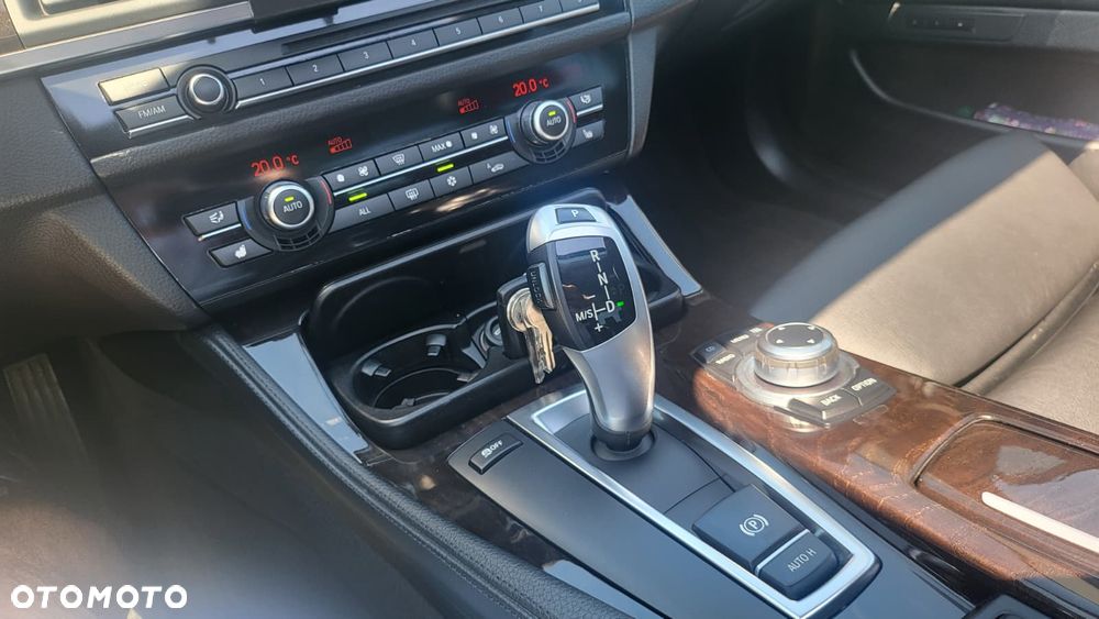 BMW Seria 5 535i - 31