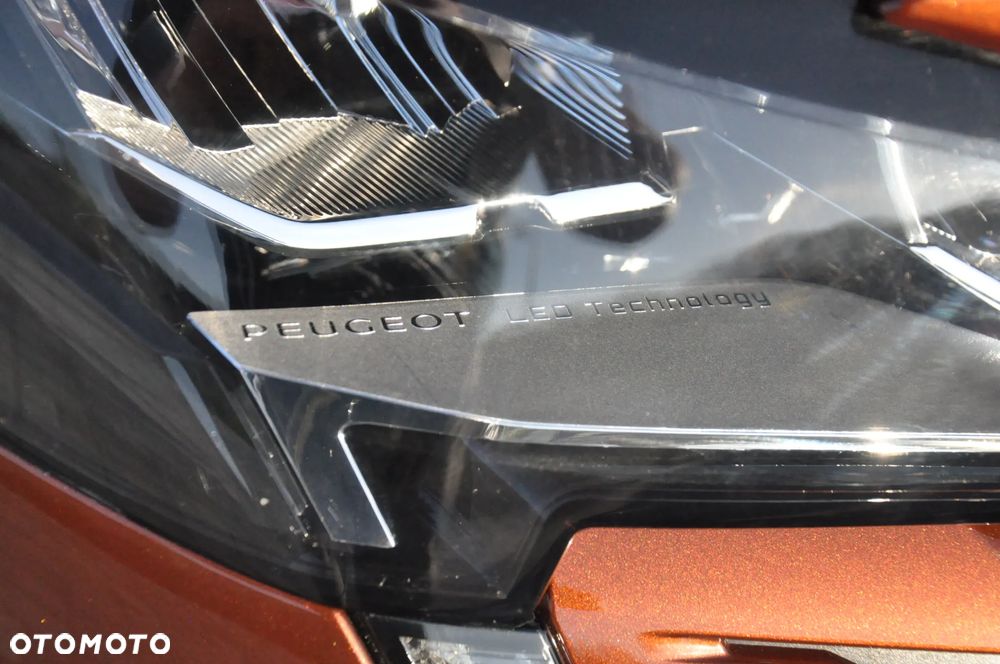 Peugeot 5008 PureTech 130 EAT8 Stop & Start Allure Pack - 16