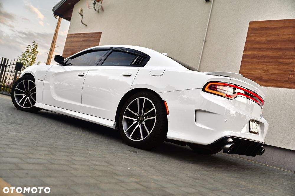 Dodge Charger 5.7 R/T - 4