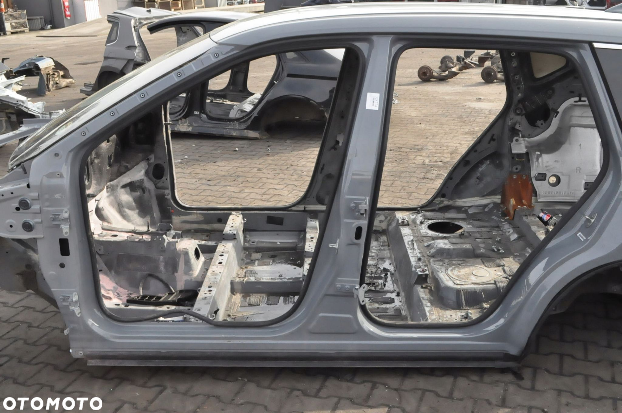 NISSAN X-TRAIL IV T33 2021- SŁUPEK PRÓG LEWY - 2