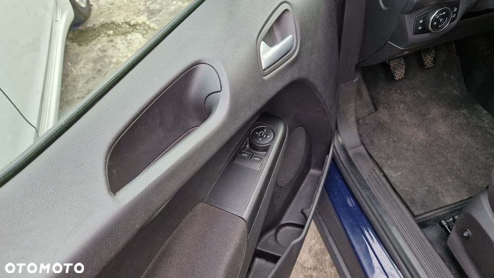 Ford Transit Courier - 16