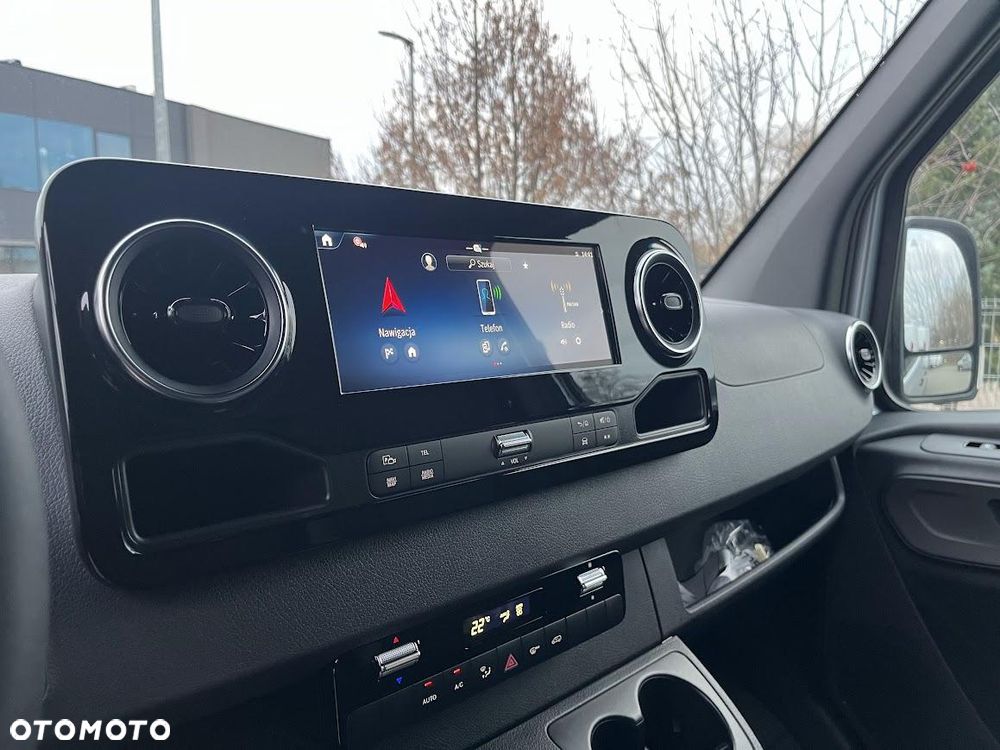 Mercedes-Benz Sprinter - 11