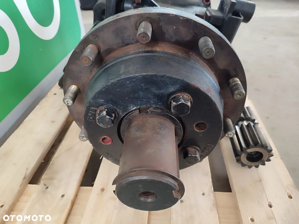 Zwolnica kompletna tylna 3580617M13 Massey Ferguson 8250 - 8