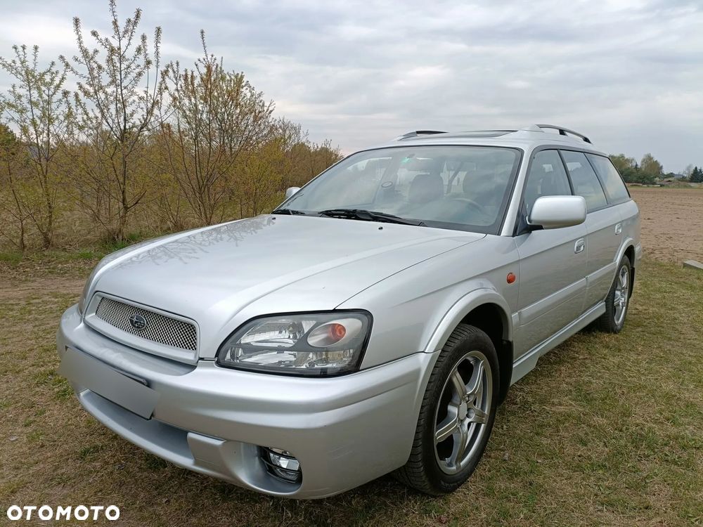 Subaru Outback 3.0 H6 - 4