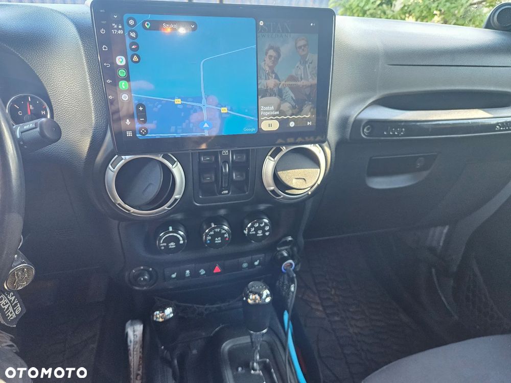Jeep Wrangler 3.6 Unlim Sahara - 21