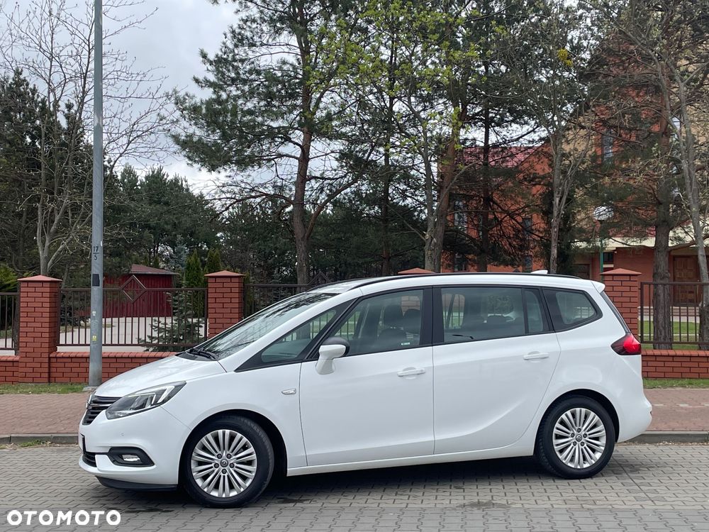 Opel Zafira - 10