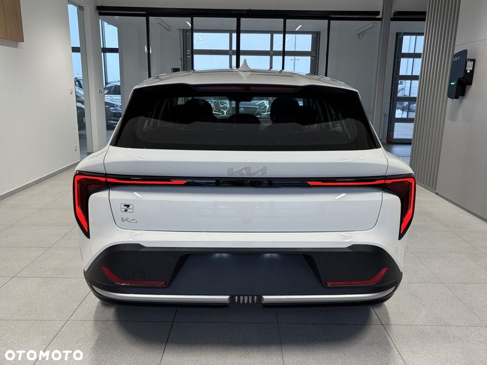 Kia K4 - 5