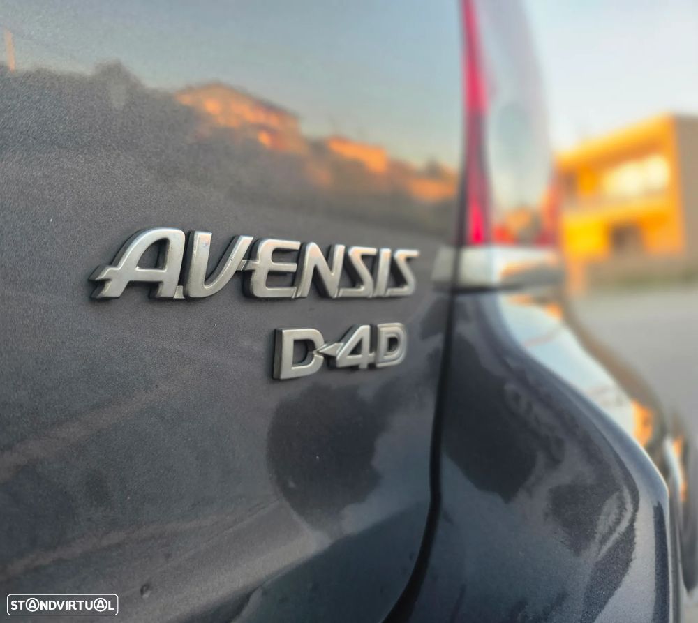 Toyota Avensis SW 2.0 D-4D - 4