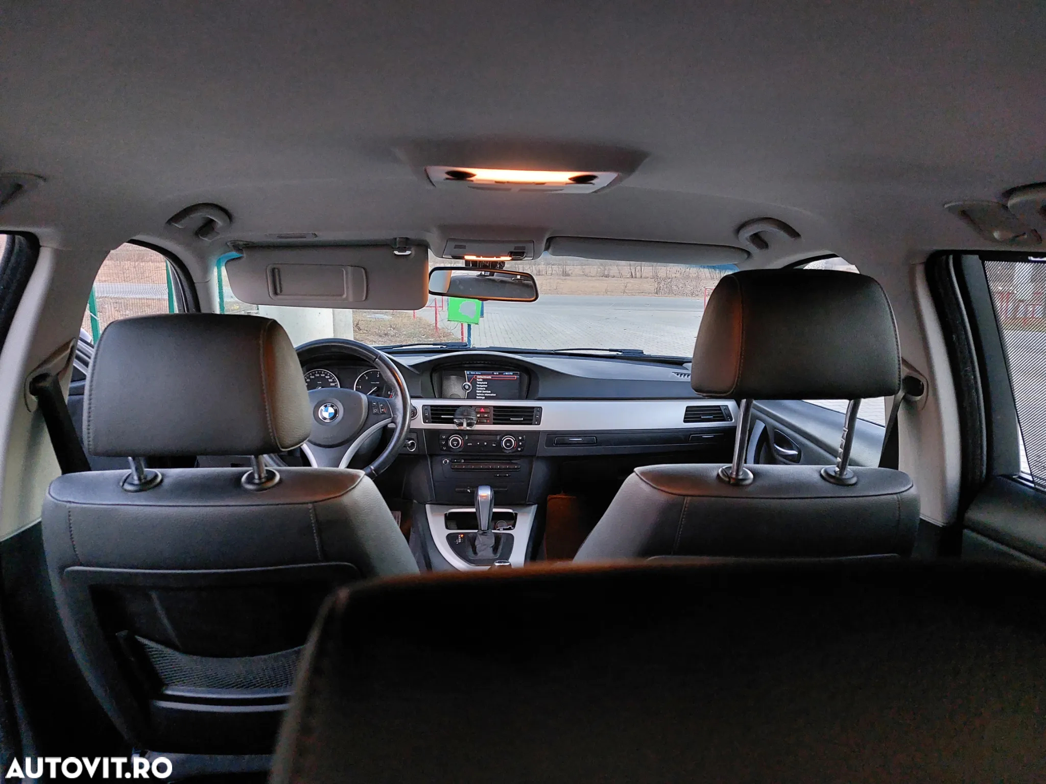 BMW Seria 3 320d DPF Touring Aut. - 8
