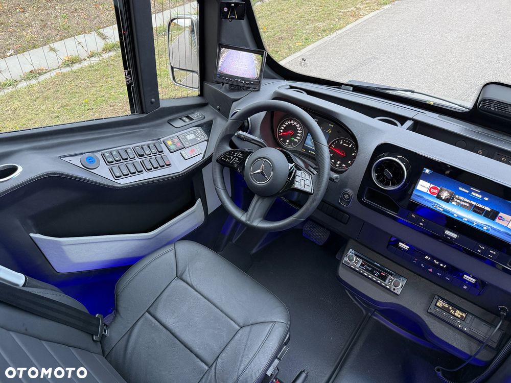 Mercedes-Benz Sprinter 519 - 26