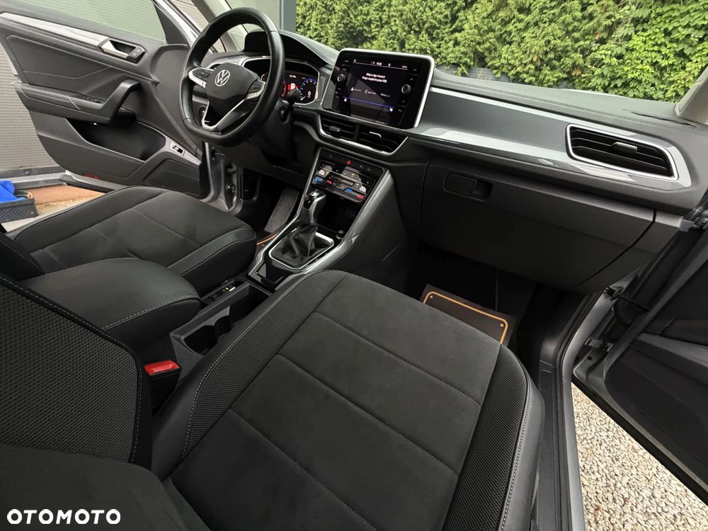 Volkswagen T-Roc - 15