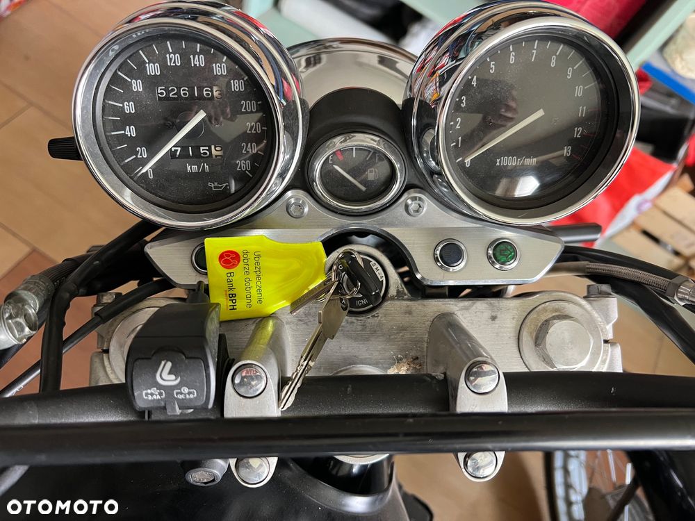 Suzuki GSX - 6