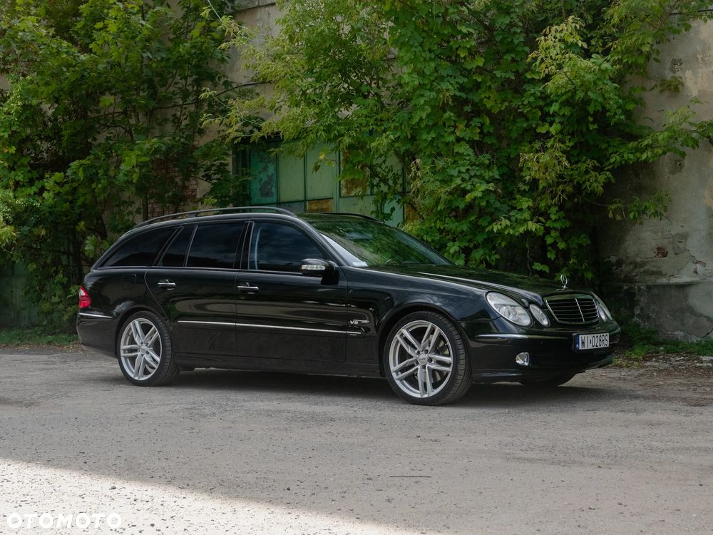 Mercedes-Benz Klasa E 500 4-Matic T Avantgarde - 4