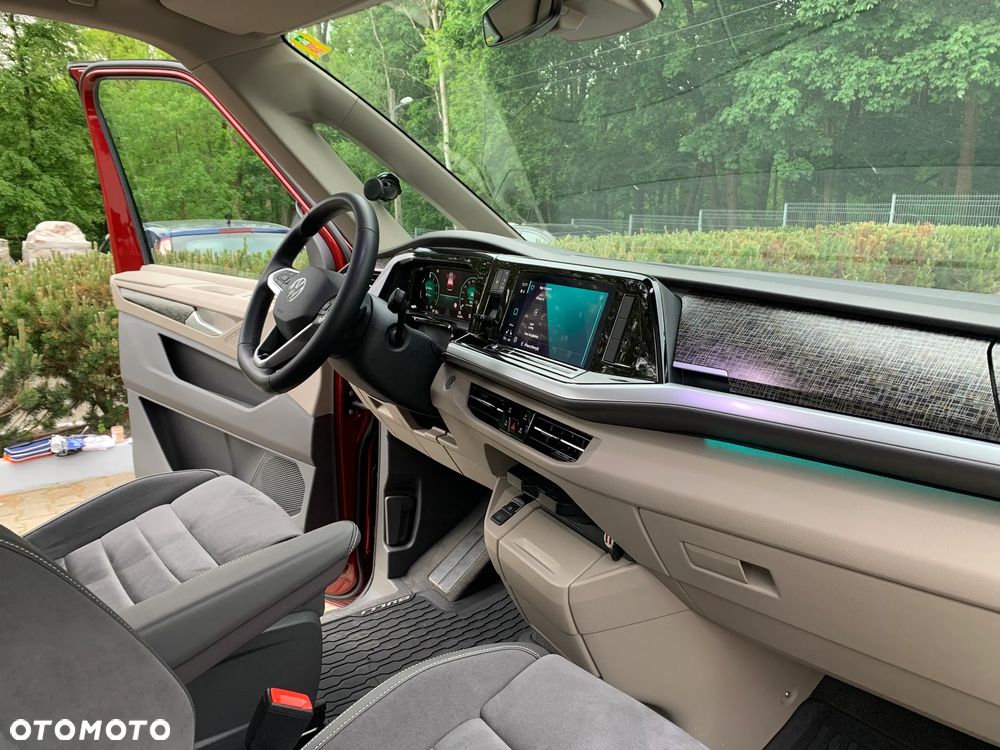 Volkswagen Multivan - 17