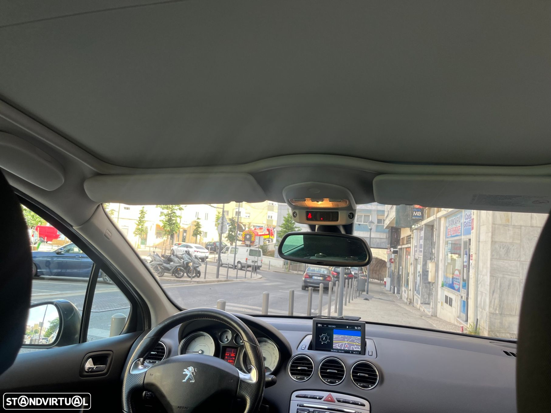 Peugeot 308 1.6 e-HDi Sportium CVM6 - 25