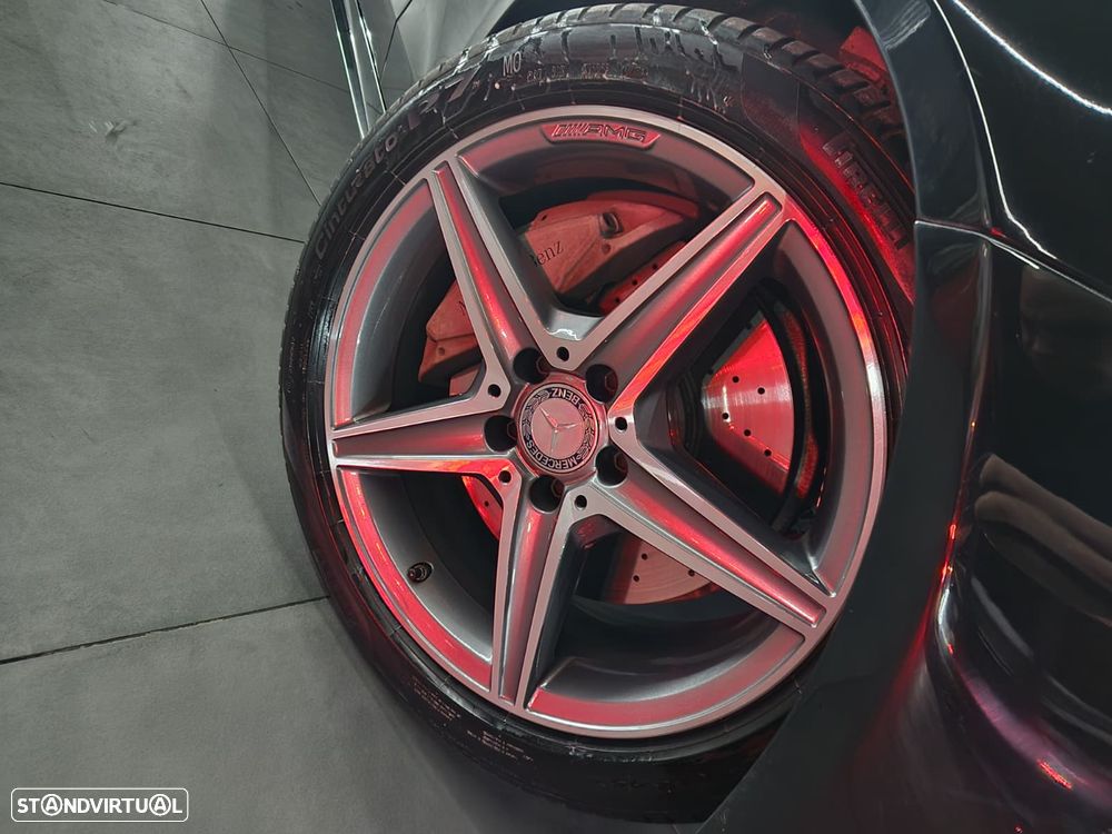 Mercedes-Benz C 300 h AMG Line - 4