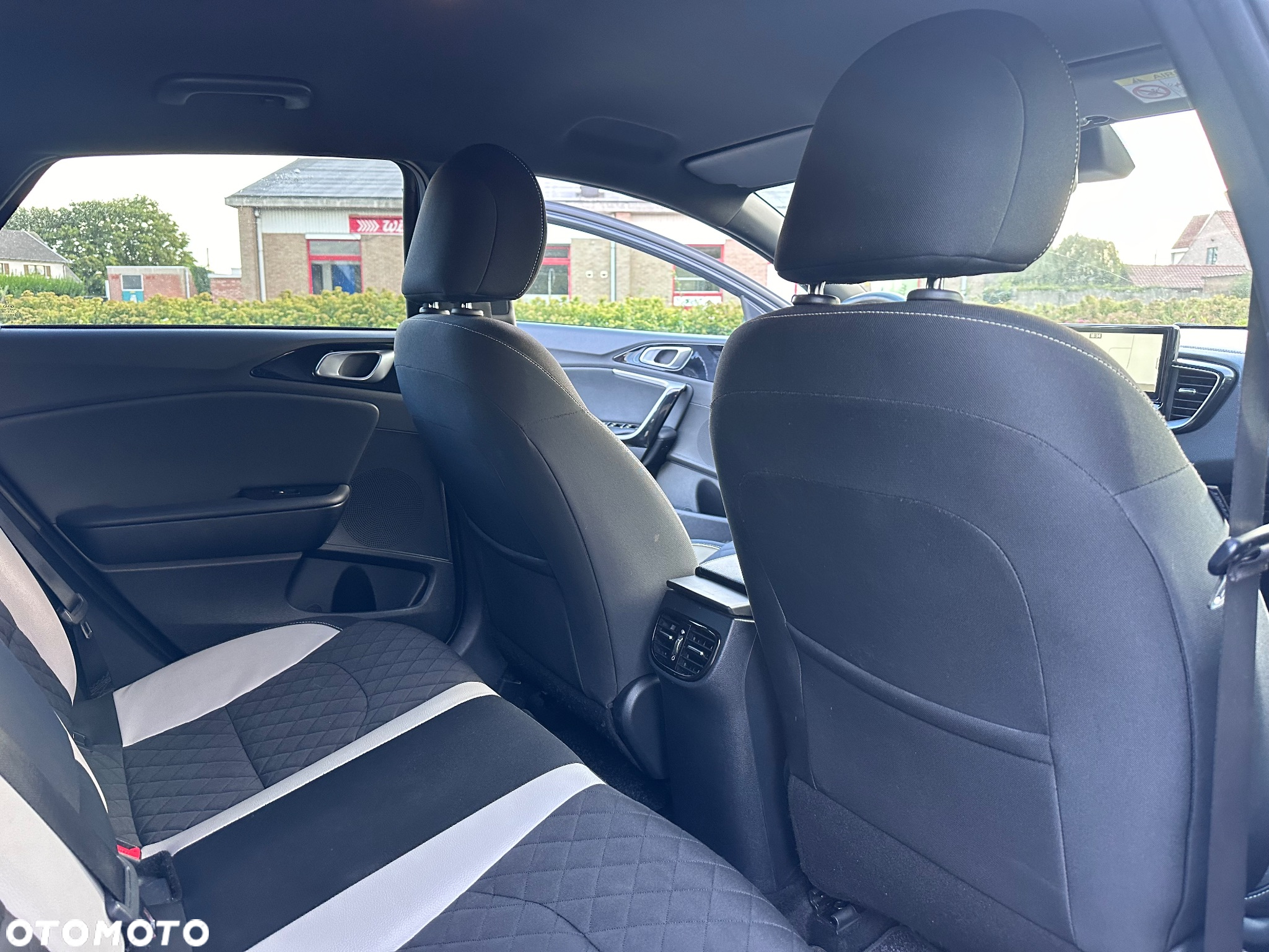 Kia ProCeed 1.4 T-GDI GT Line DCT - 32