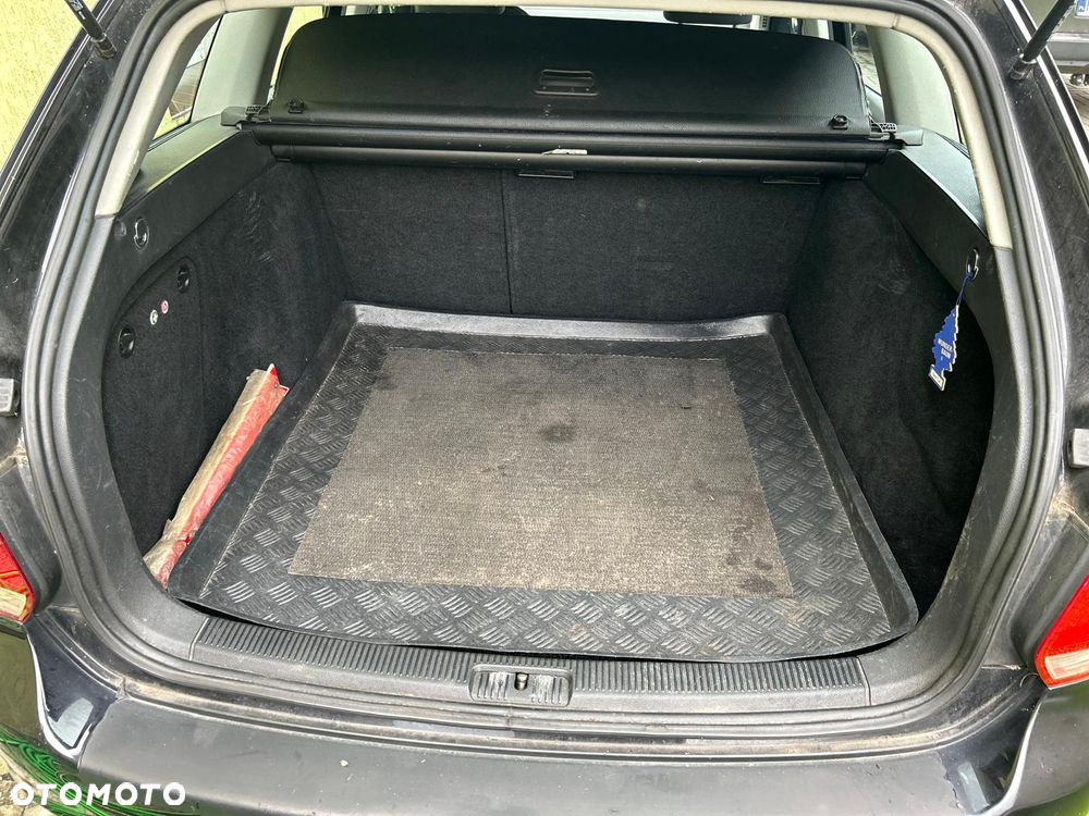 Volkswagen Golf 1.9 TDI 4Mot Trendline - 8