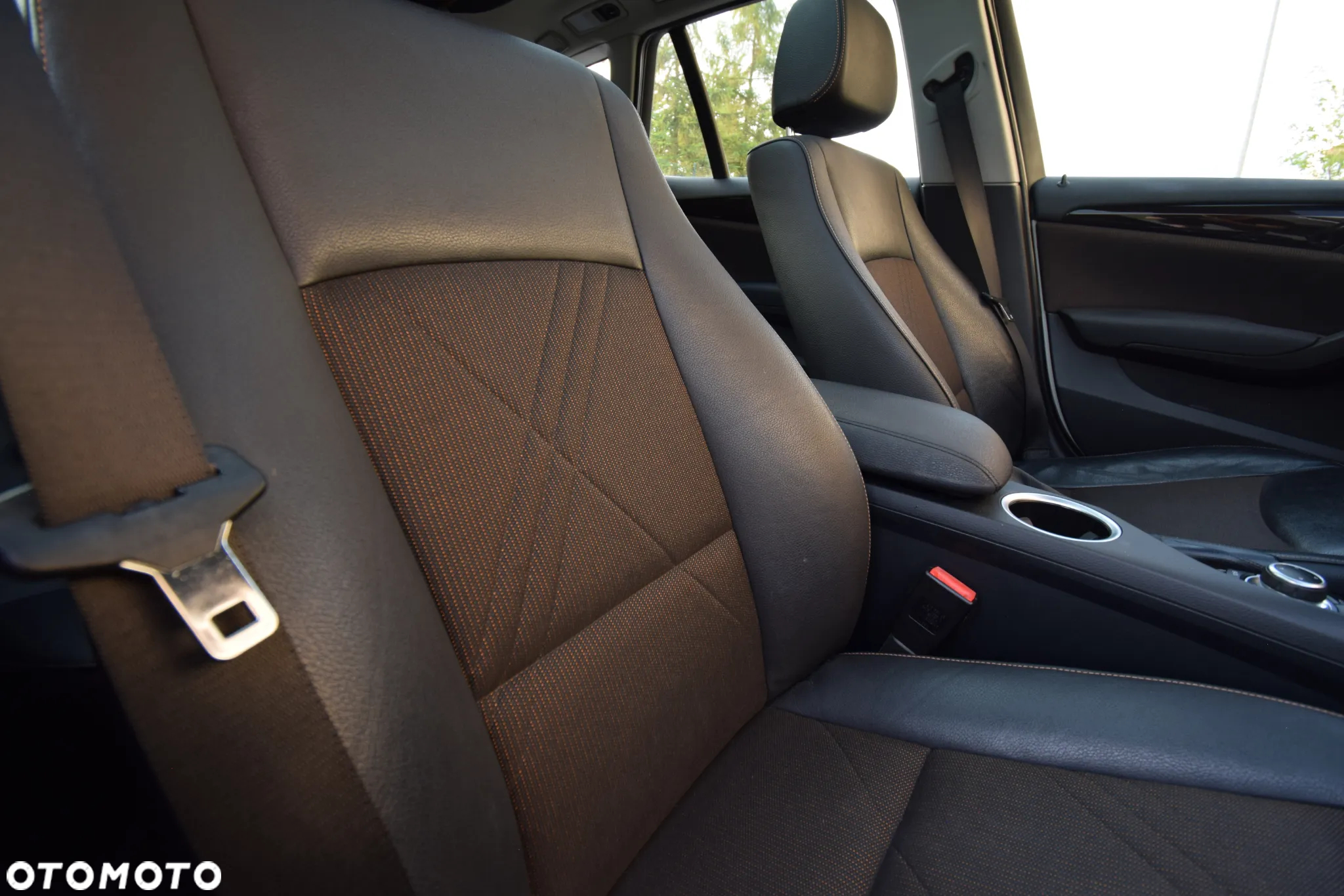 BMW X1 sDrive18d xLine - 28