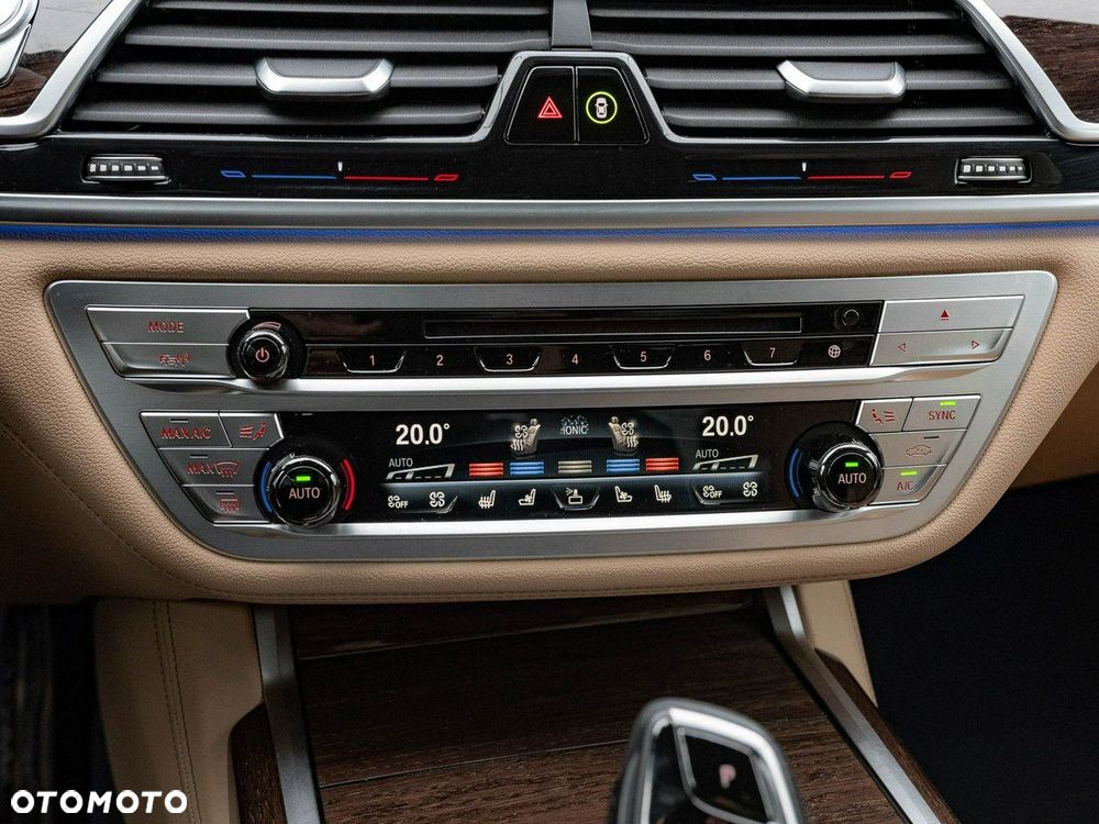 BMW Seria 7 - 21
