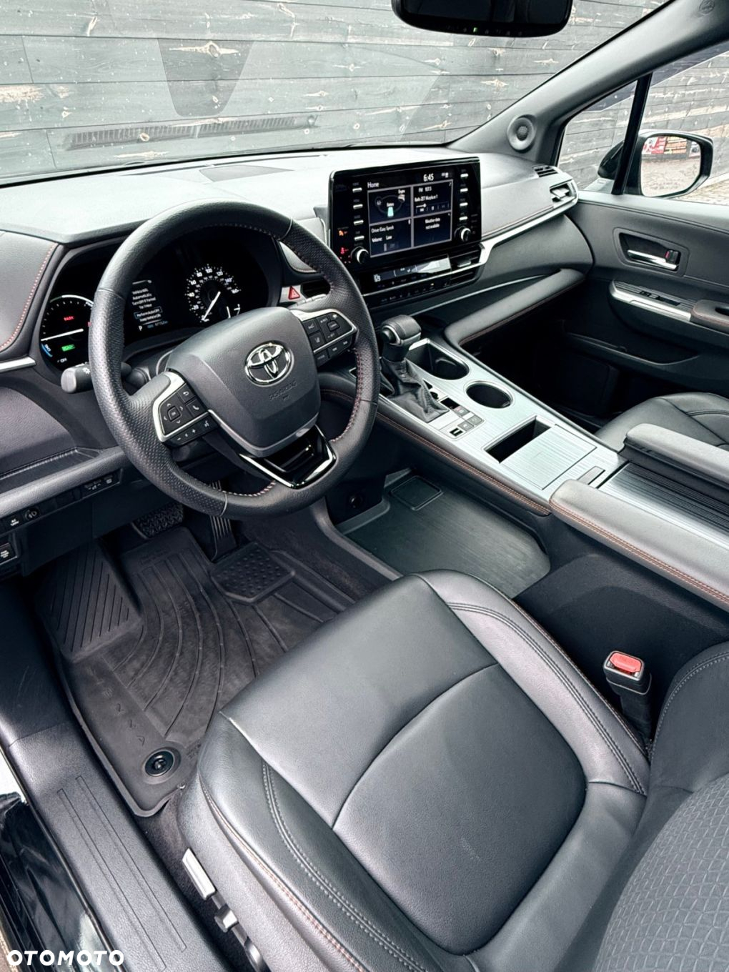 Toyota Sienna - 24