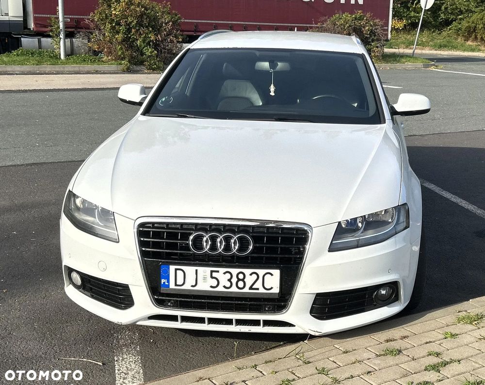 2011 Audi A4 Avant 2.0 TDI DPF multitronic S line Sportpaket (plus), photograph 7