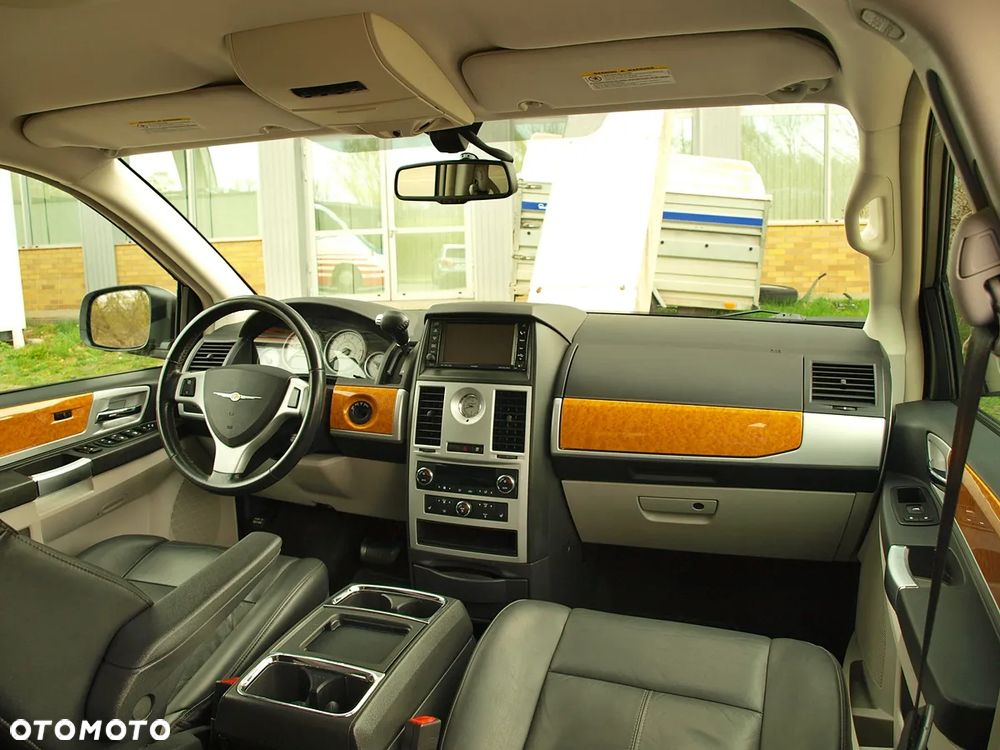 Chrysler Grand Voyager 3.8 V6 Limited - 17