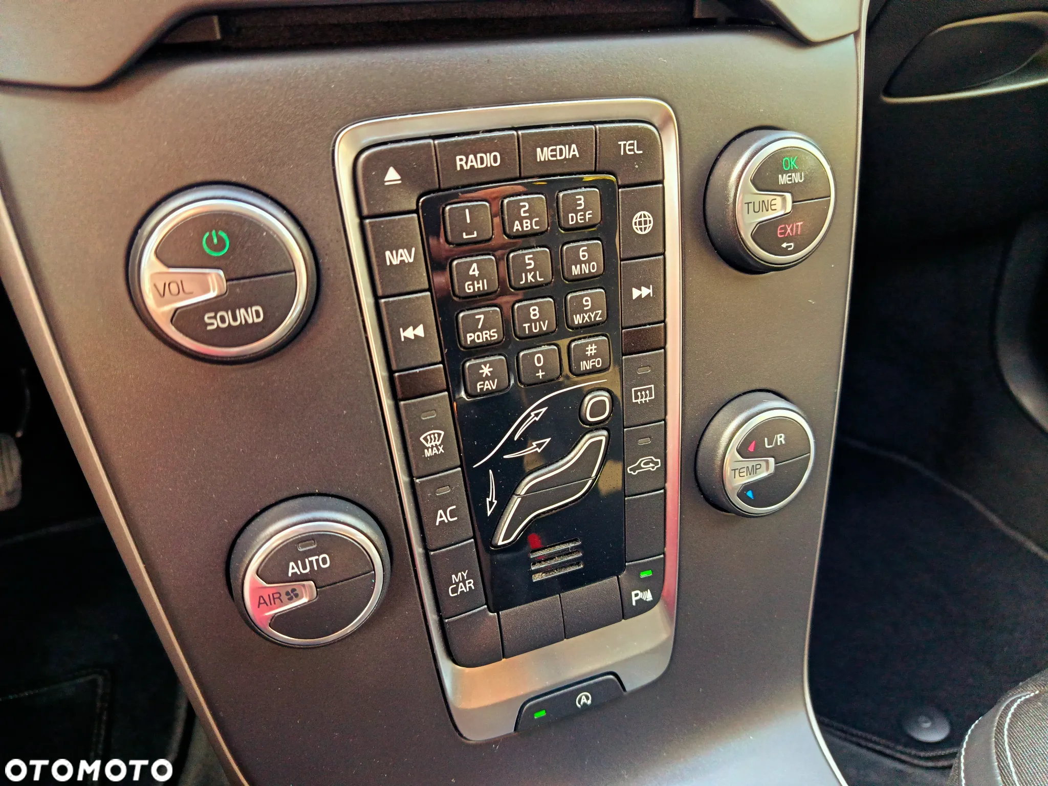 Volvo V40 D2 Momentum - 21