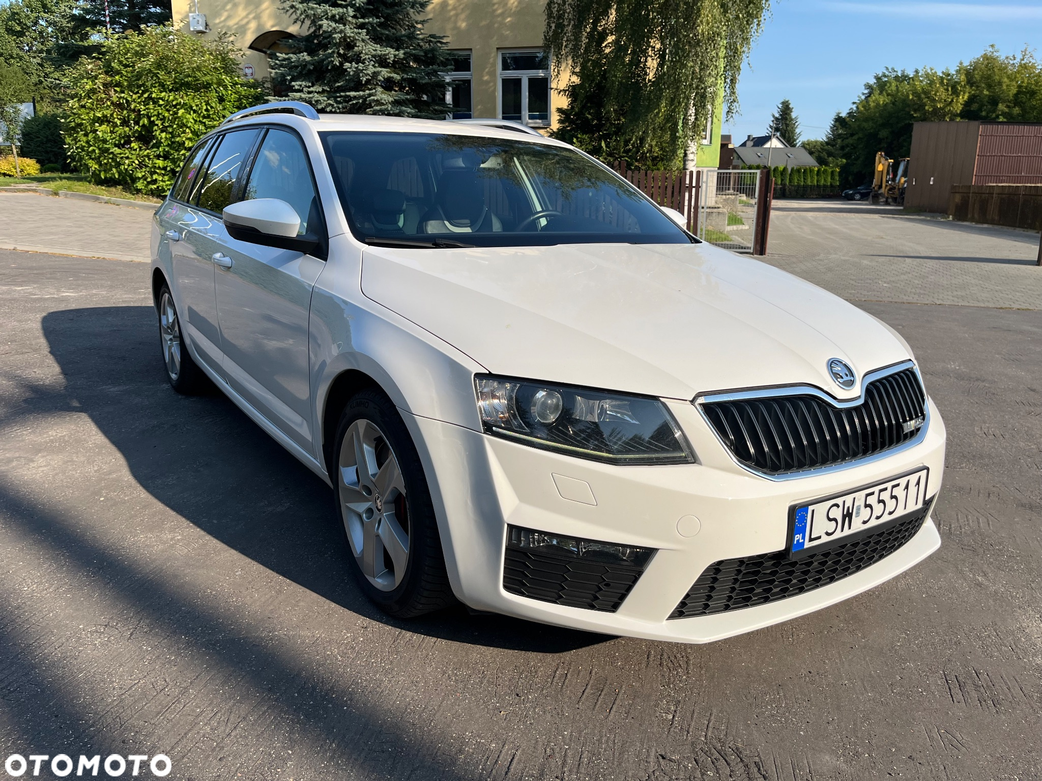 Skoda Octavia 2.0 TDI DSG RS - 2