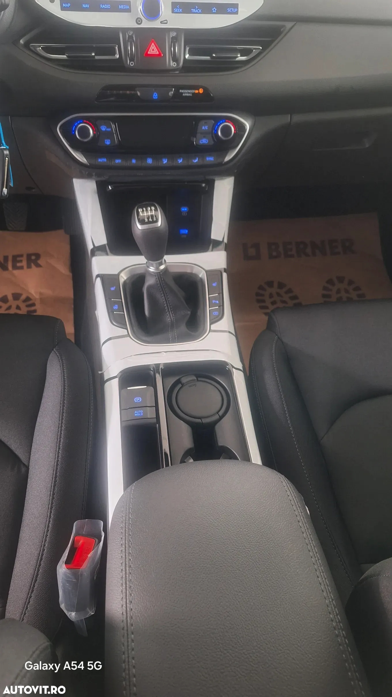 Hyundai i30 1.5 96CP M/T Highway - 9